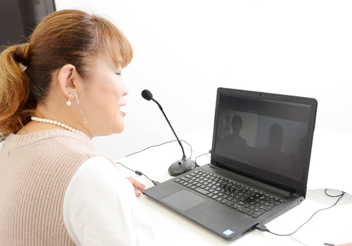 古川医師との対談は2021 年10 月4 日（月）、オンライン方式によって行われた